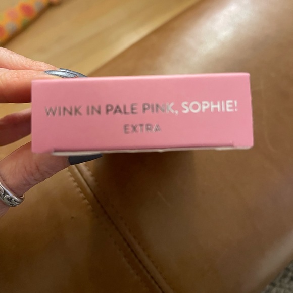 Red Aspen Nail Dashes in Wink in Pale Pink, Sophie Extra - RETIRED - Picture 4 of 4